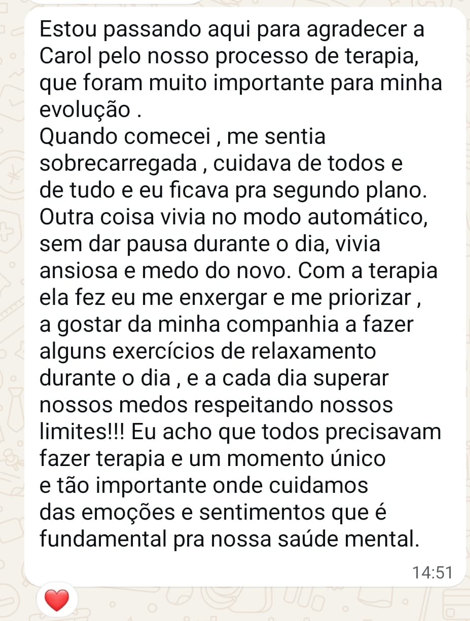 Print de mensagem de WhatsApp de uma cliente agradecendo pelo processo terapêutico e pela evolução com a sobrecarga e a ansiedade.